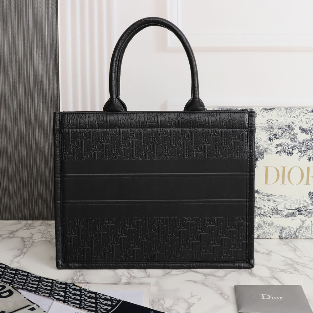 MEDIUM D10r BOOK TOTE