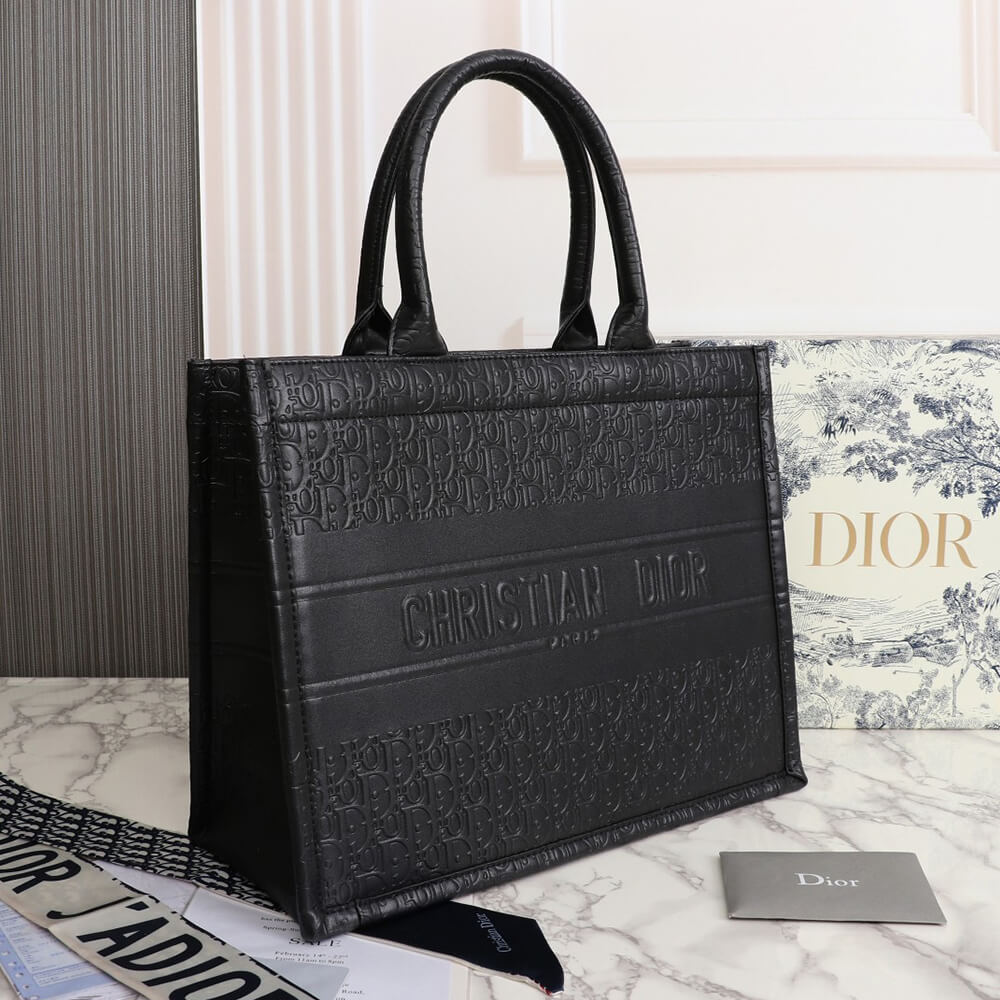 MEDIUM D10r BOOK TOTE