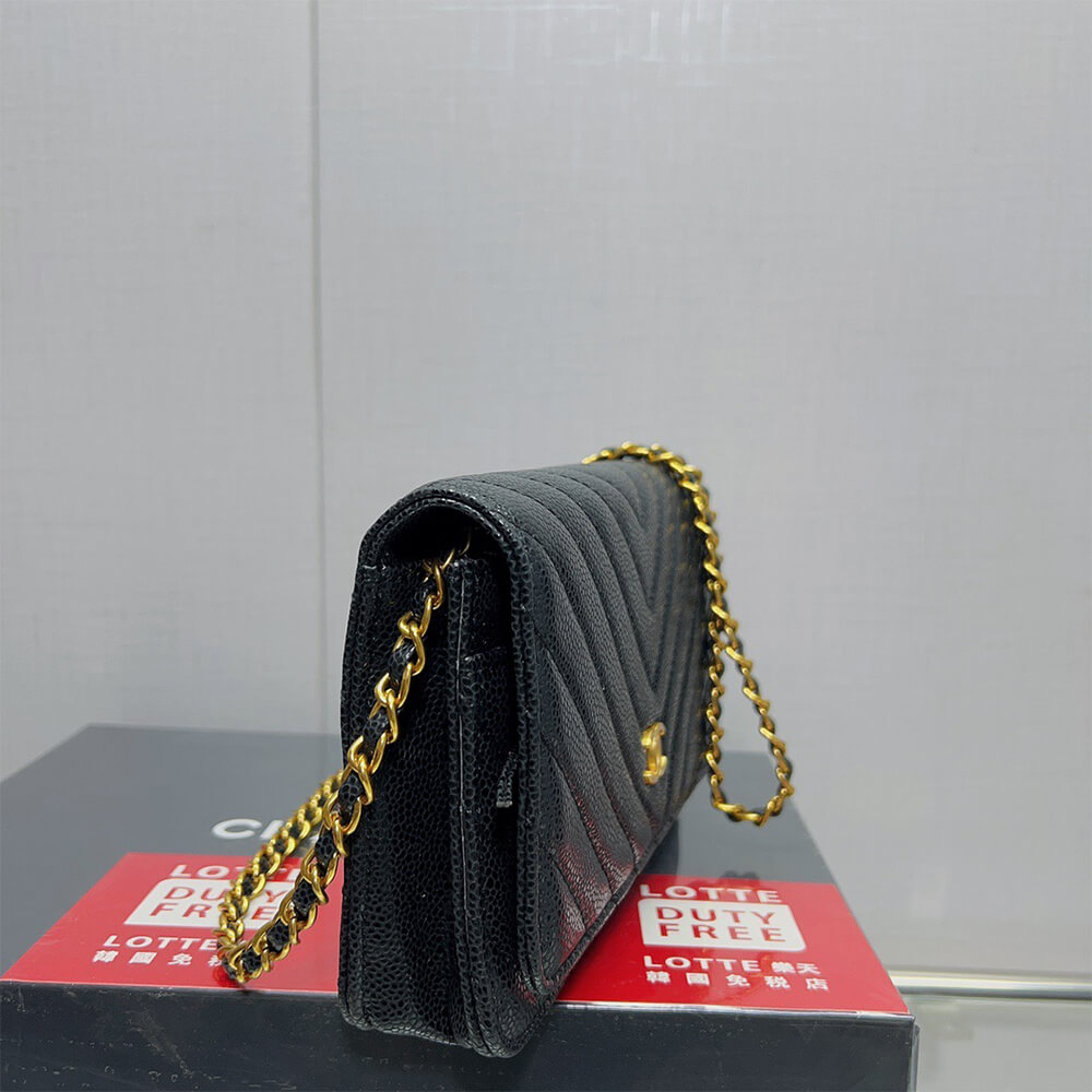 Ch**el Chevron WOC