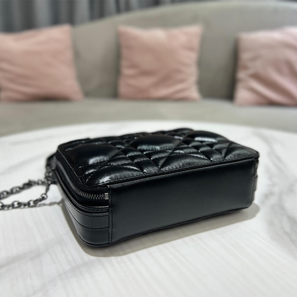 D10r CARO BOX BAG WITH CHAIN