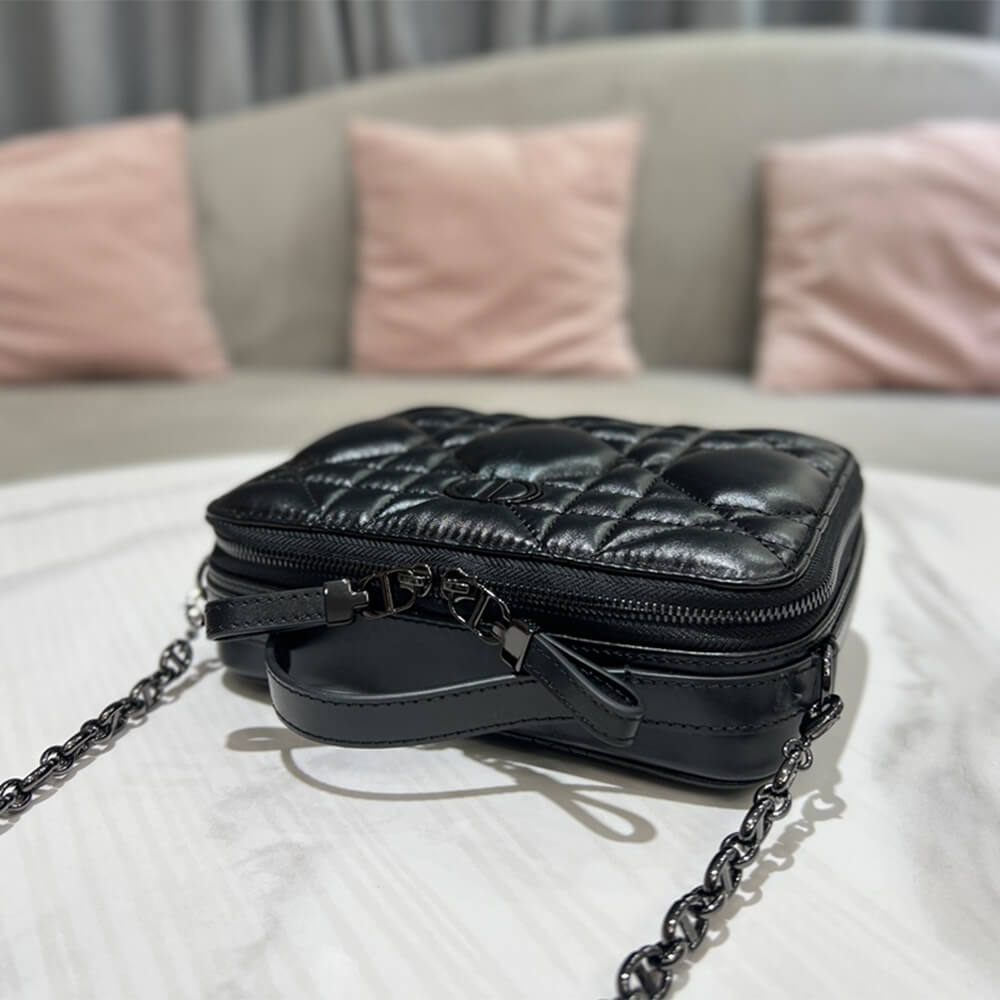 D10r CARO BOX BAG WITH CHAIN