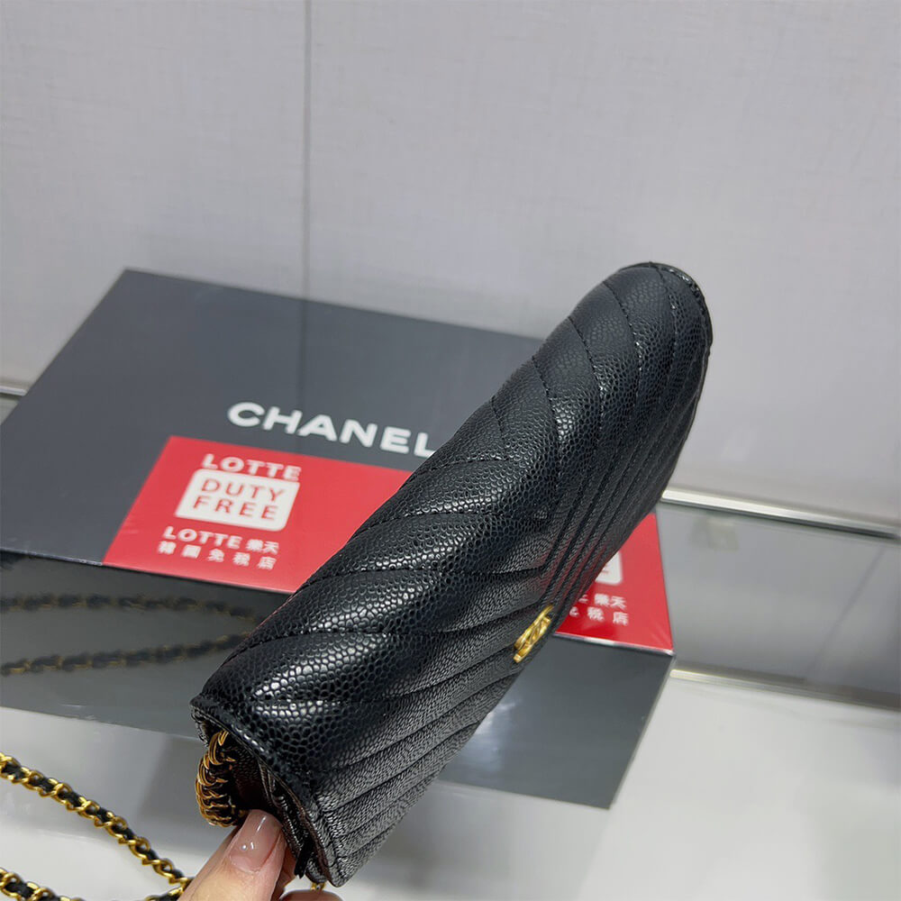 Ch**el Chevron WOC