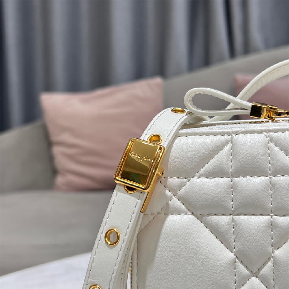 D10r CARO BOX BAG WITH CHAIN
