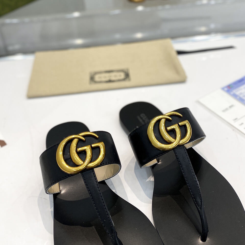 Leather thong sandal with Double G