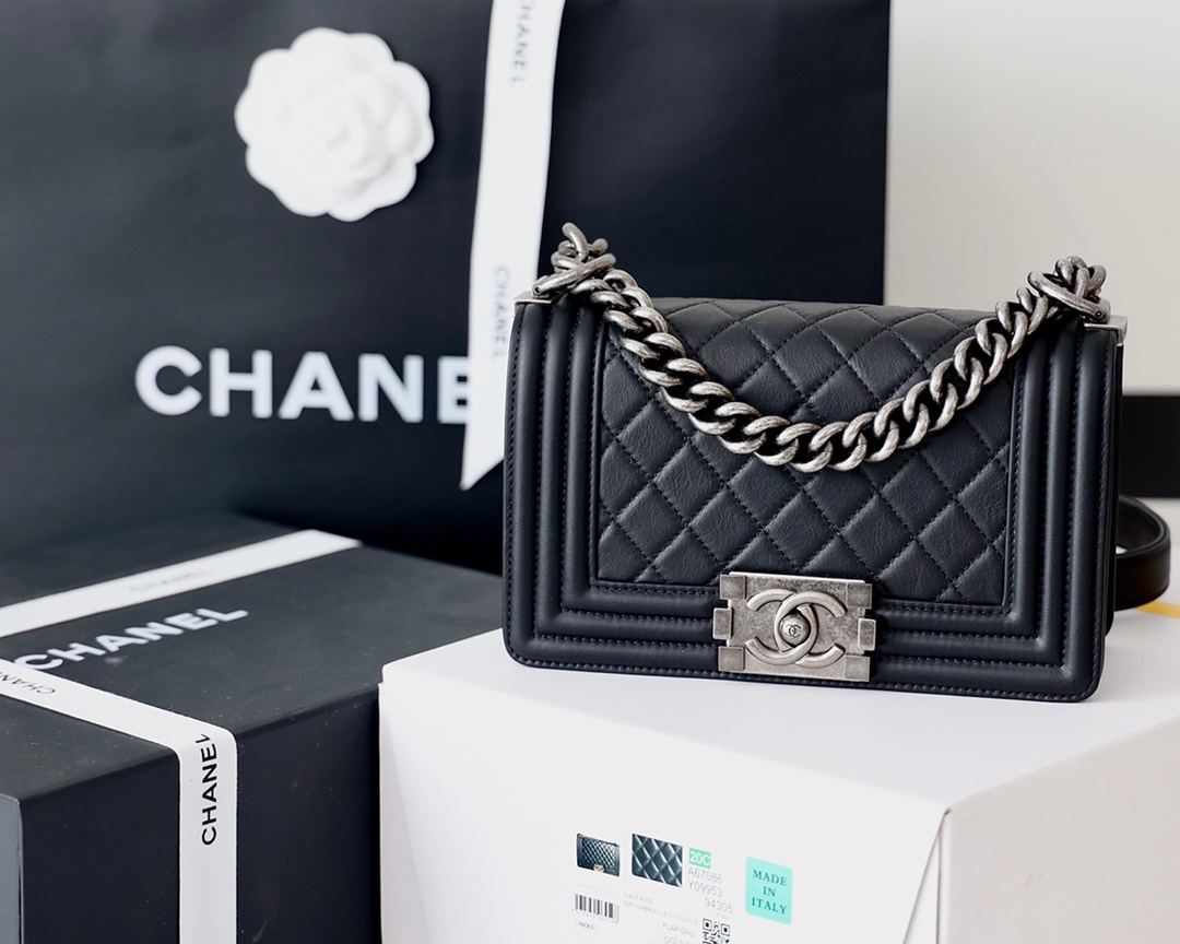 BOY Ch**el HANDBAG ( 4A )