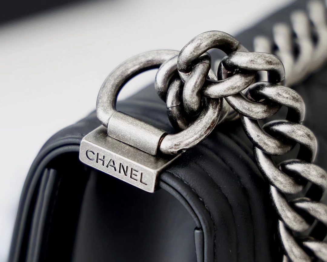 BOY Ch**el HANDBAG ( 4A )