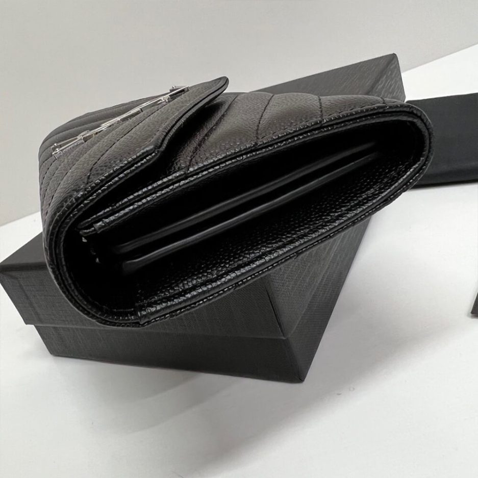 Y51 CASSANDRE MATELASSÉ LARGE FLAP WALLET IN GRAIN DE POUDRE LEATHER