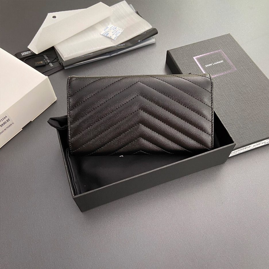 Y51 CASSANDRE MATELASSÉ LARGE FLAP WALLET IN GRAIN DE POUDRE LEATHER