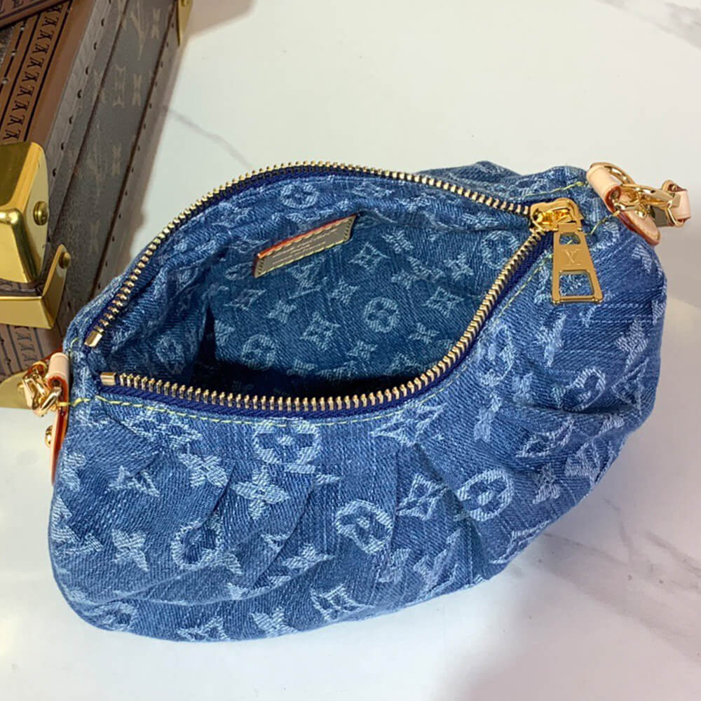 LV Pochette Valley