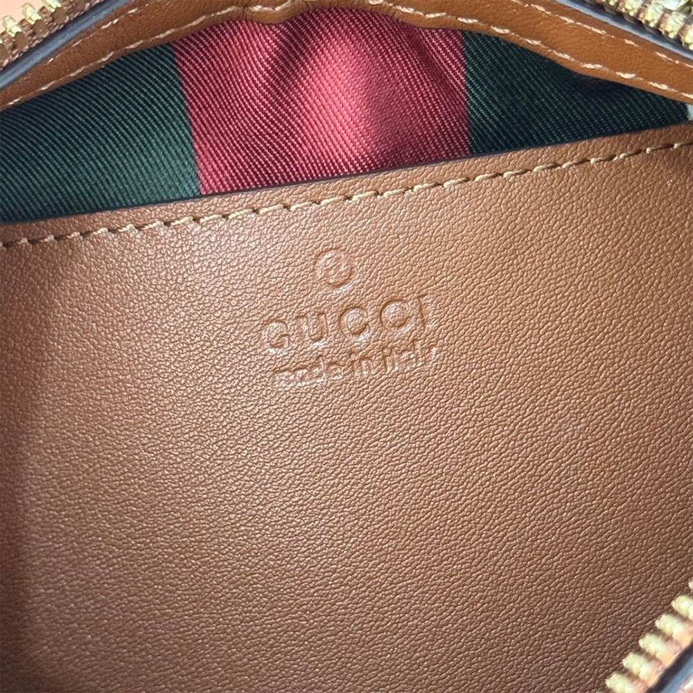 GG Emblem small shoulder bag