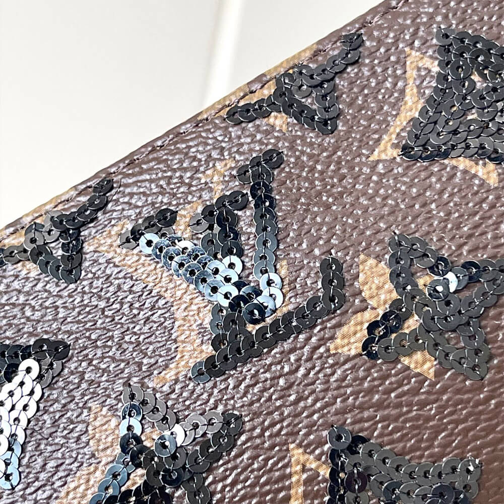 LV Pochette Accessoires
