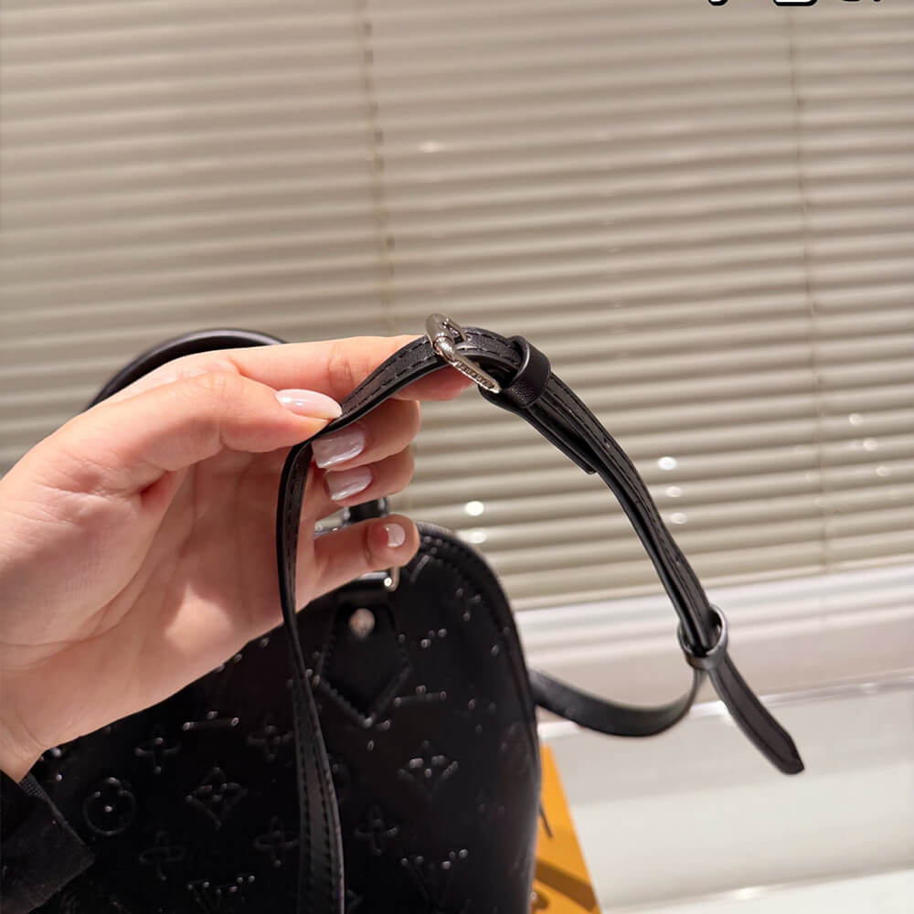 LV ALMA TRUNK BB
