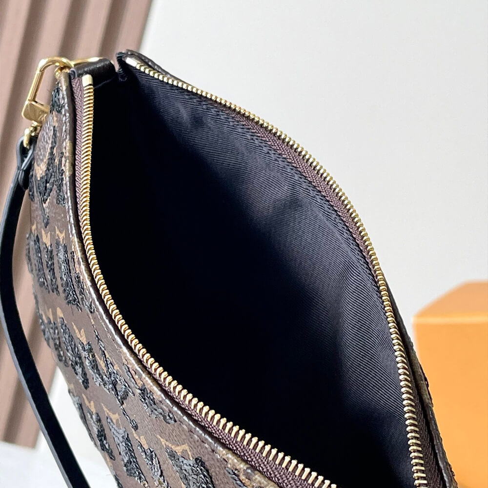 LV Pochette Accessoires