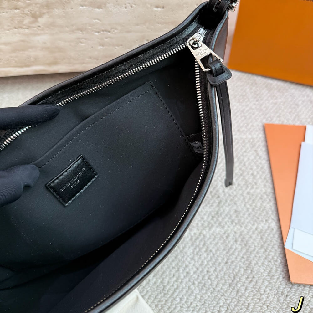 LV CarryAll East West