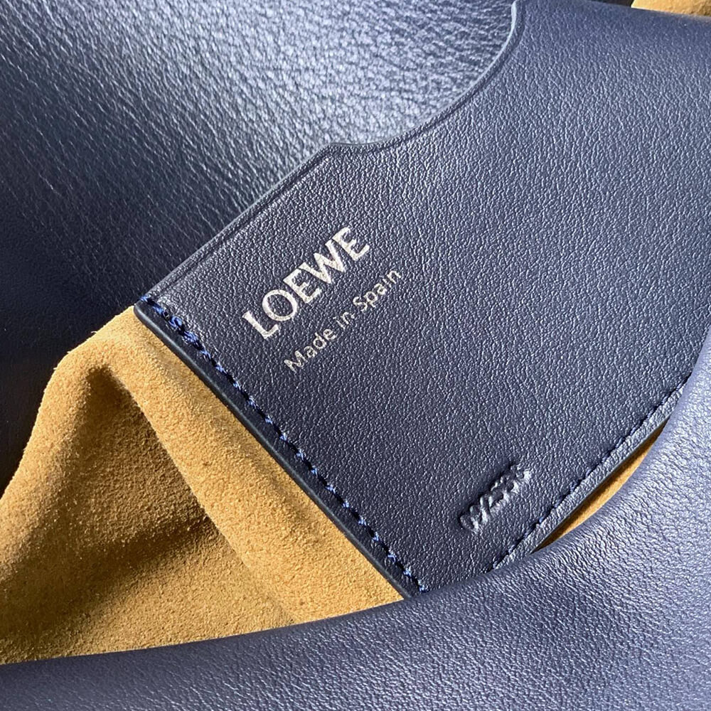 L0ew* Medium Ola bag in smooth calfskin(HIGH-END GRADE)