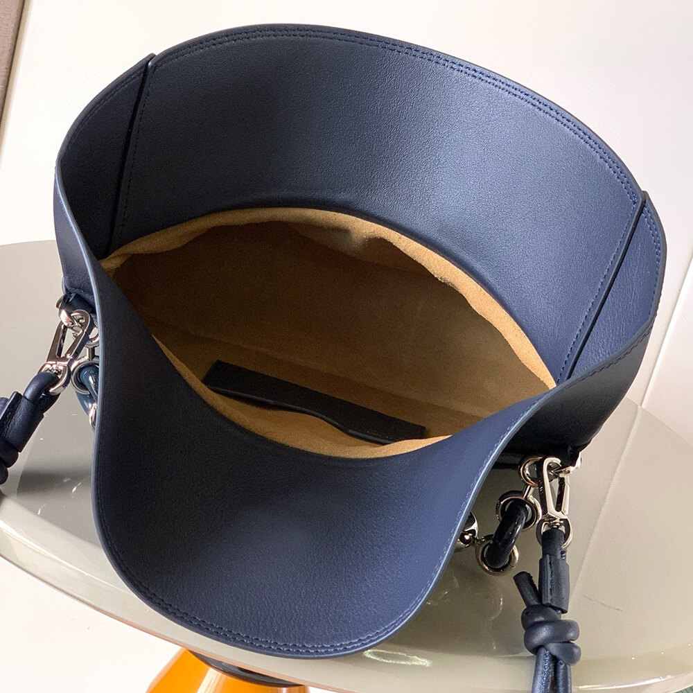 L0ew* Medium Ola bag in smooth calfskin(HIGH-END GRADE)